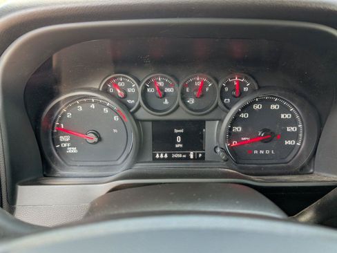 Used 2024 Chevrolet Silverado 1500 Custom AWD/4WD image 25