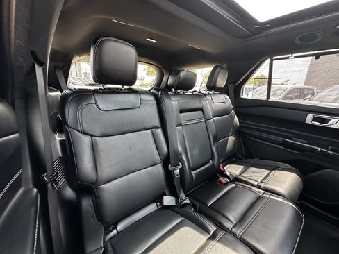 Used 2022 Ford Explorer ST w/ Equipment Group 401A AWD/4WD image 11
