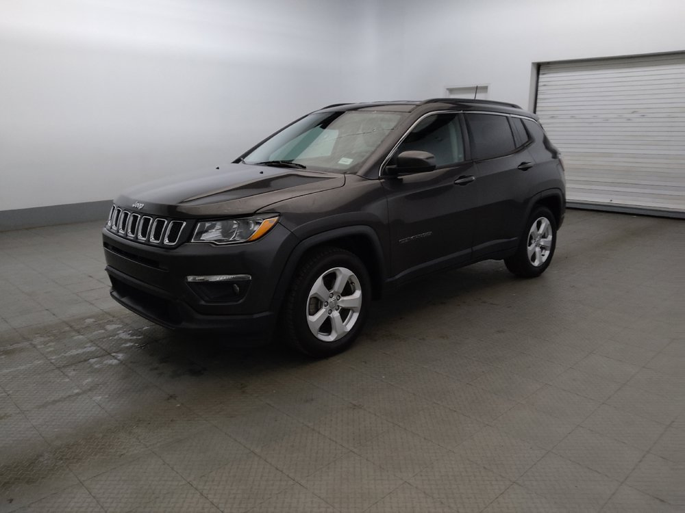 Used 2019 Jeep Compass Latitude w/ Popular Equipment Group FWD image 2