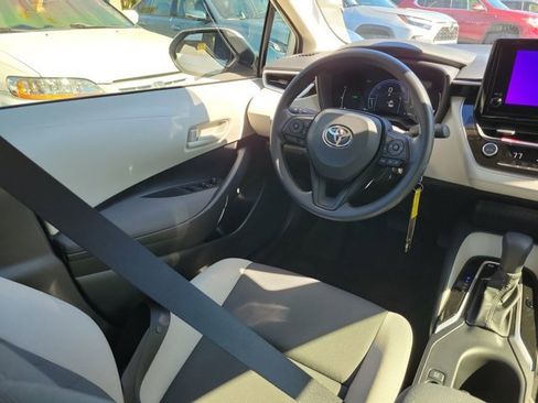 Used 2026 Toyota Corolla LE image 7