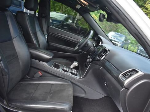Used 2020 Jeep Grand Cherokee Altitude AWD/4WD image 14