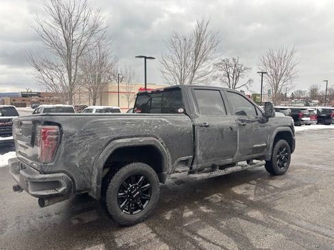 Used 2024 GMC Sierra 2500 AT4 w/ Technology Package image 5