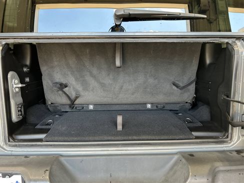 Used 2022 Jeep Wrangler Sport AWD/4WD image 10