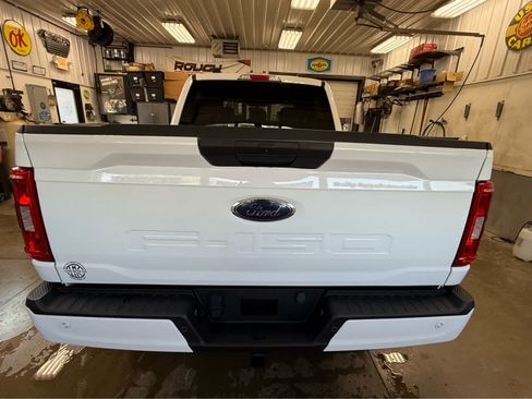 Used 2022 Ford F150 XLT w/ Equipment Group 301A Mid image 4