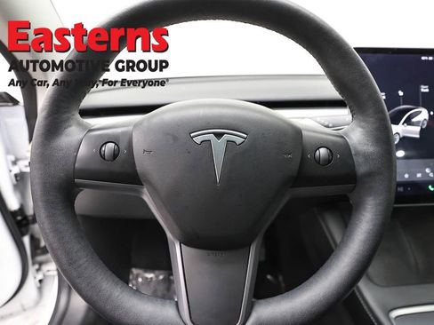Used 2022 Tesla Model 3 Long Range AWD/4WD image 10