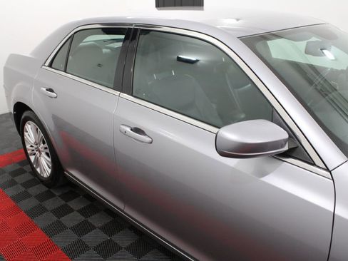 Used 2014 Chrysler 300 AWD image 6