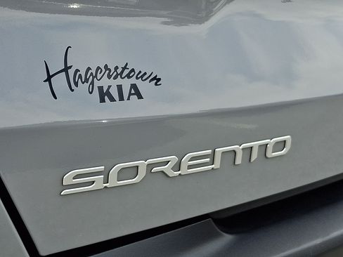 Certified 2023 Kia Sorento S w/ Panoramic Sunroof Package AWD/4WD image 32