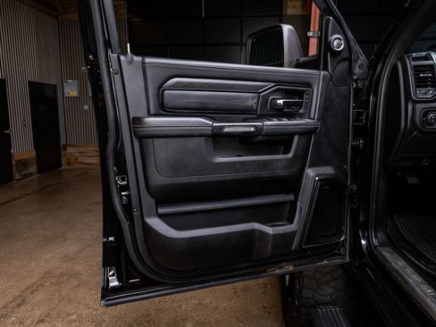 Used 2024 RAM 3500 Limited image 37