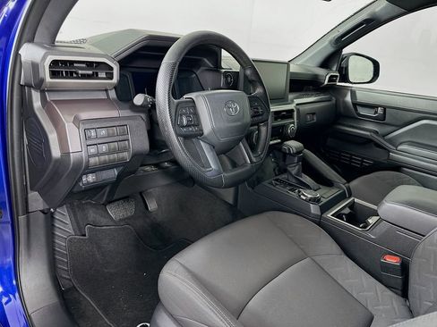 Used 2025 Toyota Tacoma SR5 AWD/4WD image 9