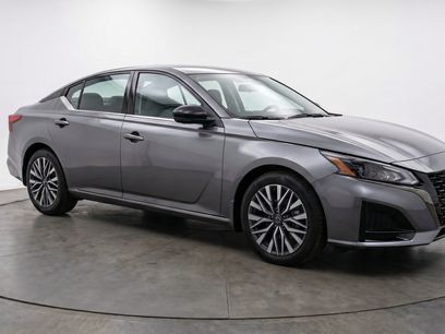 Used 2025 Nissan Altima 2.5 SV