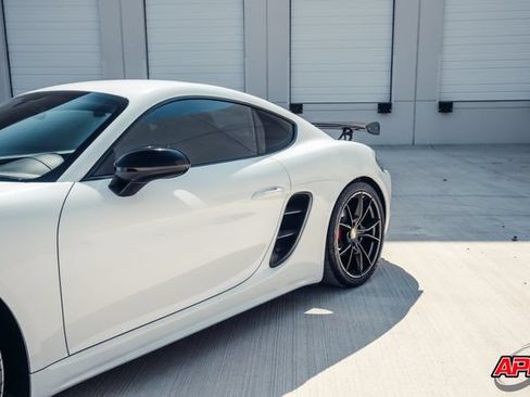 Used 2018 Porsche 718 Cayman GTS RWD image 31