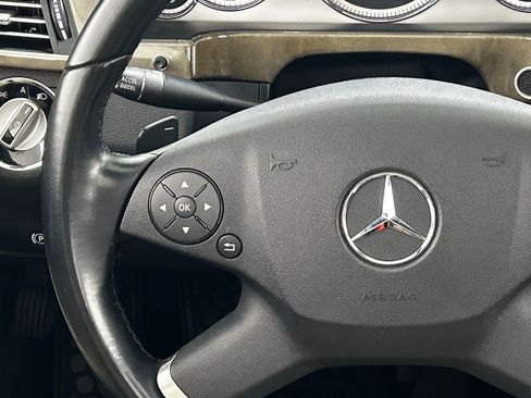 Used 2010 Mercedes-Benz E 350 4MATIC Sedan image 12
