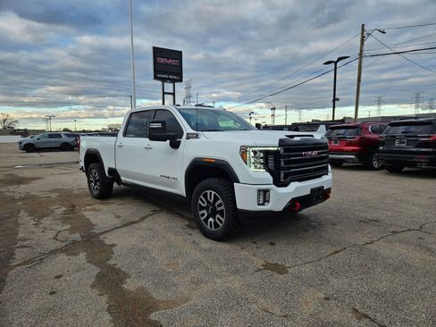 Used 2021 GMC Sierra 2500 AT4 w/ AT4 Premium Plus Package image 9