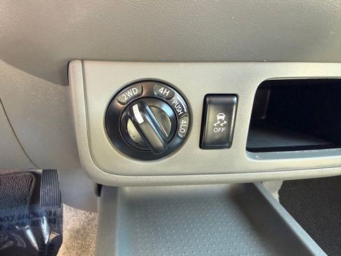 Used 2018 Nissan Frontier SV AWD/4WD image 27