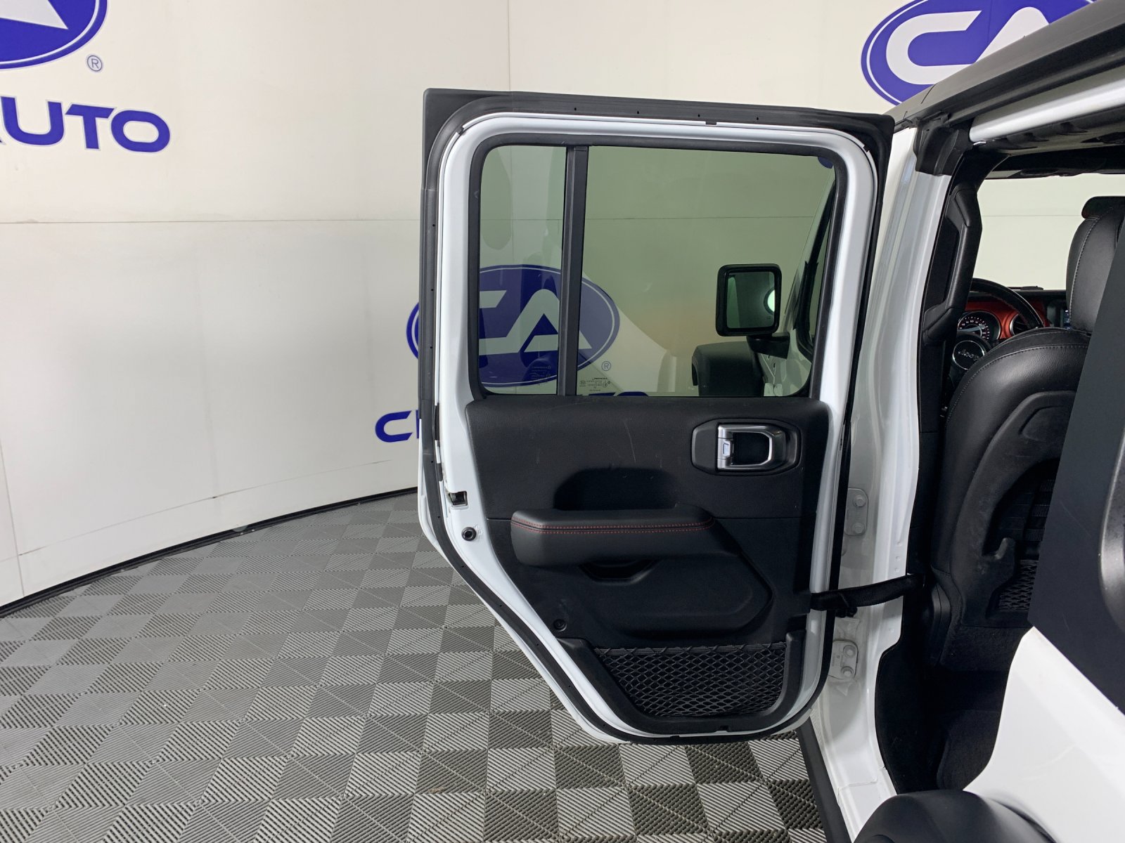 Used 2020 Jeep Wrangler Unlimited Rubicon AWD/4WD image 29