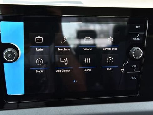 New 2026 Volkswagen Jetta SE FWD image 14