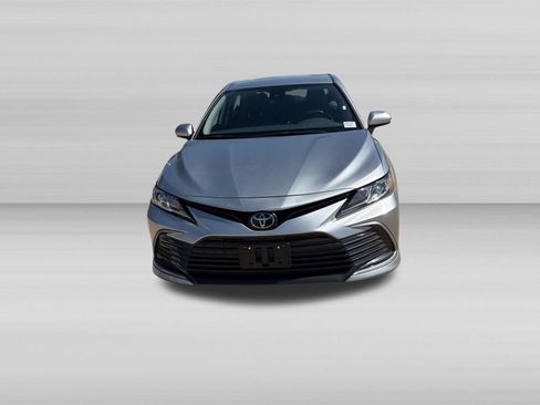 Used 2024 Toyota Camry LE FWD image 10