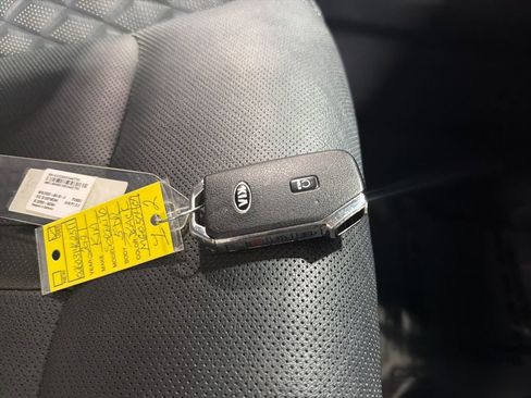 Used 2021 Kia Sorento SX image 29