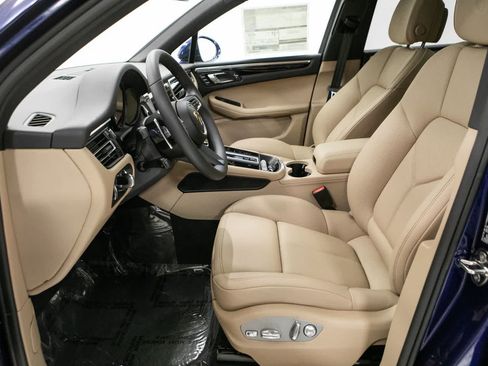 New 2026 Porsche Macan AWD/4WD image 22