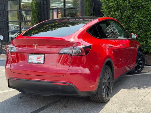 Used 2022 Tesla Model Y Long Range AWD/4WD image 12