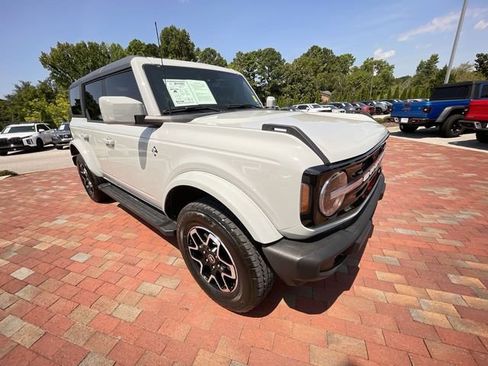 Used 2024 Ford Bronco Outer Banks AWD/4WD image 38