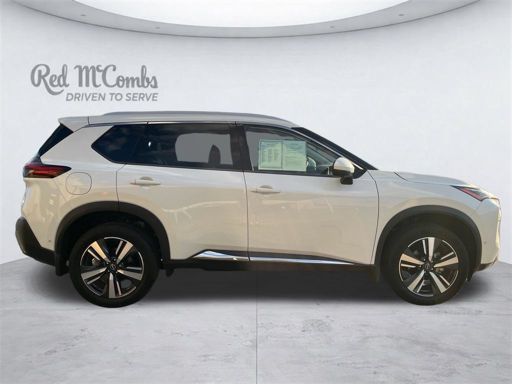 Used 2023 Nissan Rogue SL w/ SL Premium Package FWD image 2