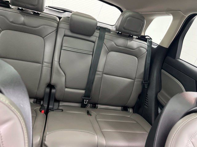 Used 2026 Lincoln Corsair Premiere AWD/4WD image 27