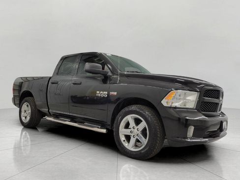 Used 2017 RAM 1500 Express w/ Express Value Package AWD/4WD image 1