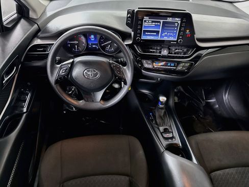 Used 2021 Toyota C-HR LE FWD image 17
