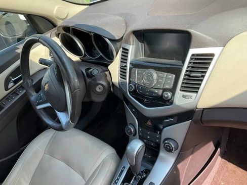 Used 2015 Chevrolet Cruze LT FWD image 10