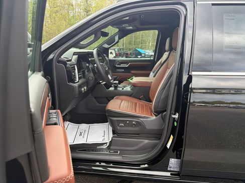 New 2026 GMC Sierra 1500 Denali Ultimate w/ LPO, Black Badging Package AWD/4WD image 11