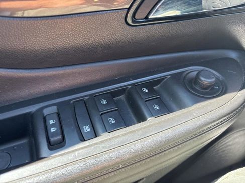 Used 2020 Buick Encore Preferred w/ Safety Package FWD image 22