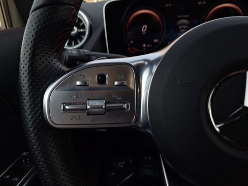 Used 2021 Mercedes-Benz GLA 250 4MATIC image 16