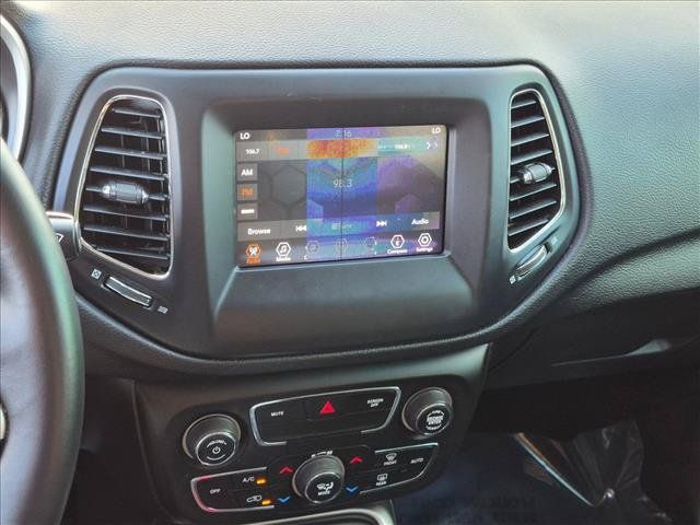 Used 2020 Jeep Compass Latitude w/ Popular Equipment Group FWD image 12