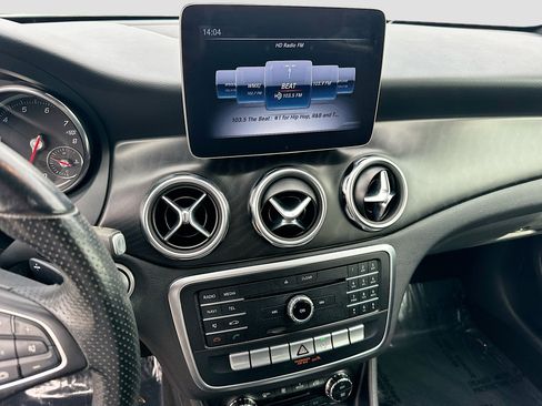 Used 2019 Mercedes-Benz GLA 250 GLA 250 image 13