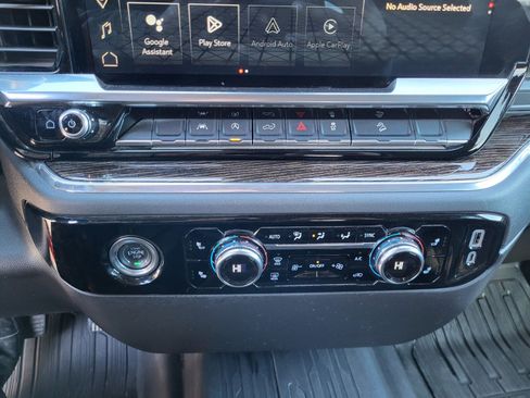 Used 2024 GMC Sierra 1500 Elevation w/ LPO, Elevation Black Package image 22