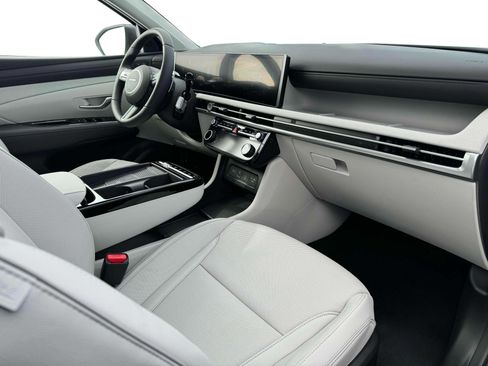 New 2025 Hyundai Tucson Limited image 15