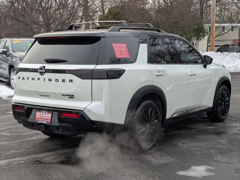 Used 2022 Nissan Pathfinder Platinum w/ Cargo Package image 5