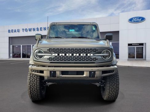 New 2025 Ford Bronco Badlands image 2