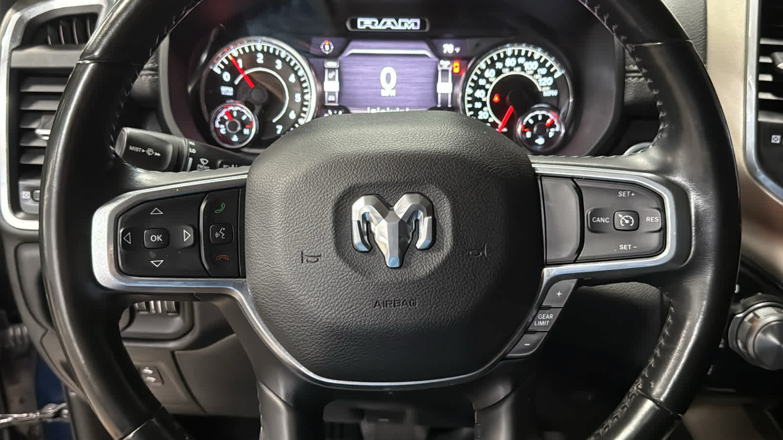 Used 2021 RAM 1500 Laramie AWD/4WD image 11