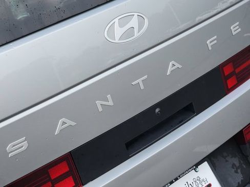 Used 2025 Hyundai Santa Fe SEL FWD image 6