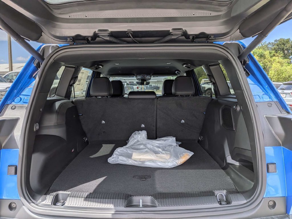 New 2026 Jeep Cherokee Limited AWD/4WD image 13