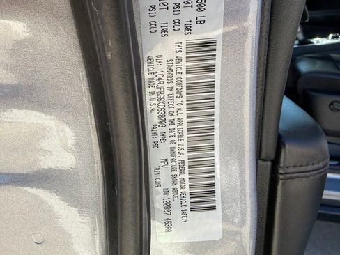 Used 2019 Jeep Grand Cherokee Limited image 27