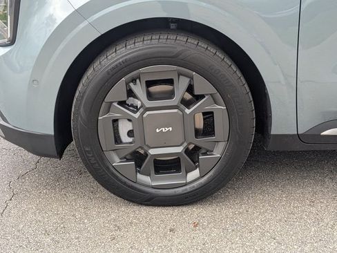 New 2027 Kia Carnival SX FWD image 11