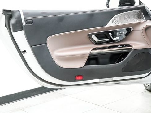Used 2025 Mercedes-Benz AMG GT 43 image 37