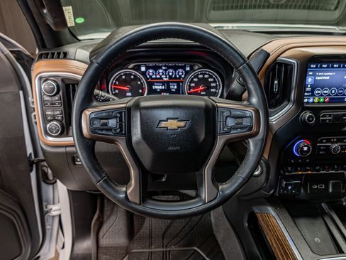 Used 2020 Chevrolet Silverado 3500 High Country AWD/4WD image 16