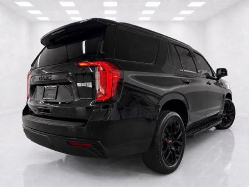 Used 2023 GMC Yukon SLT w/ SLT Luxury Package AWD/4WD image 5