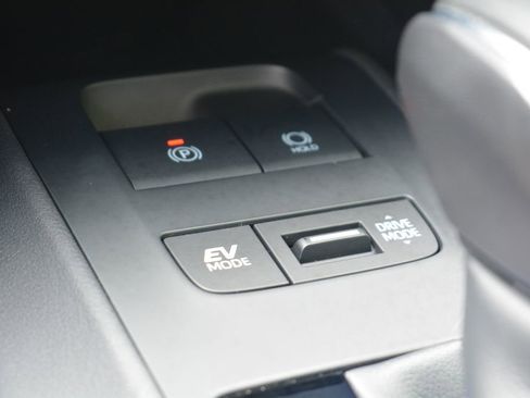 Used 2023 Toyota Venza Nightshade AWD/4WD image 19