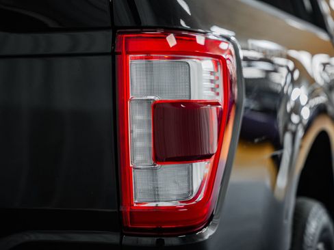 Used 2023 Ford F150 Lariat w/ Equipment Group 502A High image 7