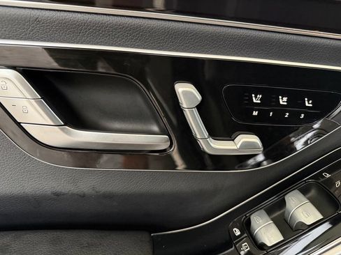 Used 2023 Mercedes-Benz S 500 4MATIC w/ AMG Line image 38